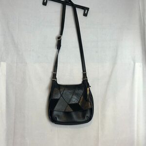 Nine West Small Crossbody Bag Black.          B1